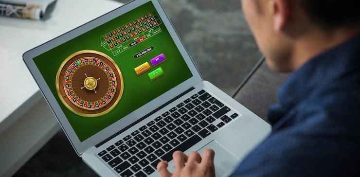 Antarmuka aplikasi mobile estoto menampilkan menu utama dan opsi navigasi
